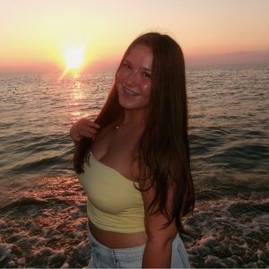 Meet your Posher, Lauren